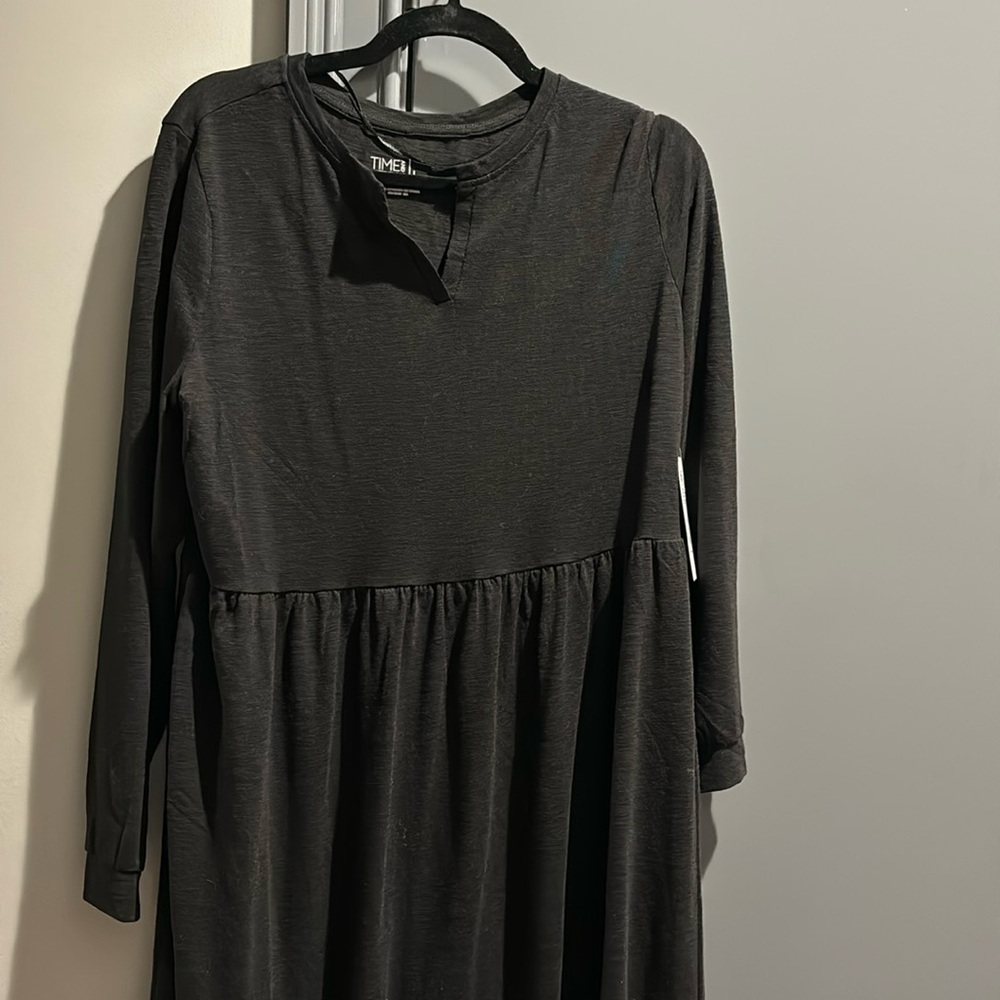 Black dress nwt knee length
